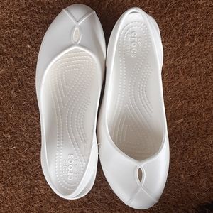 NWOT Crocs slingback " Olivia II" shoes white s